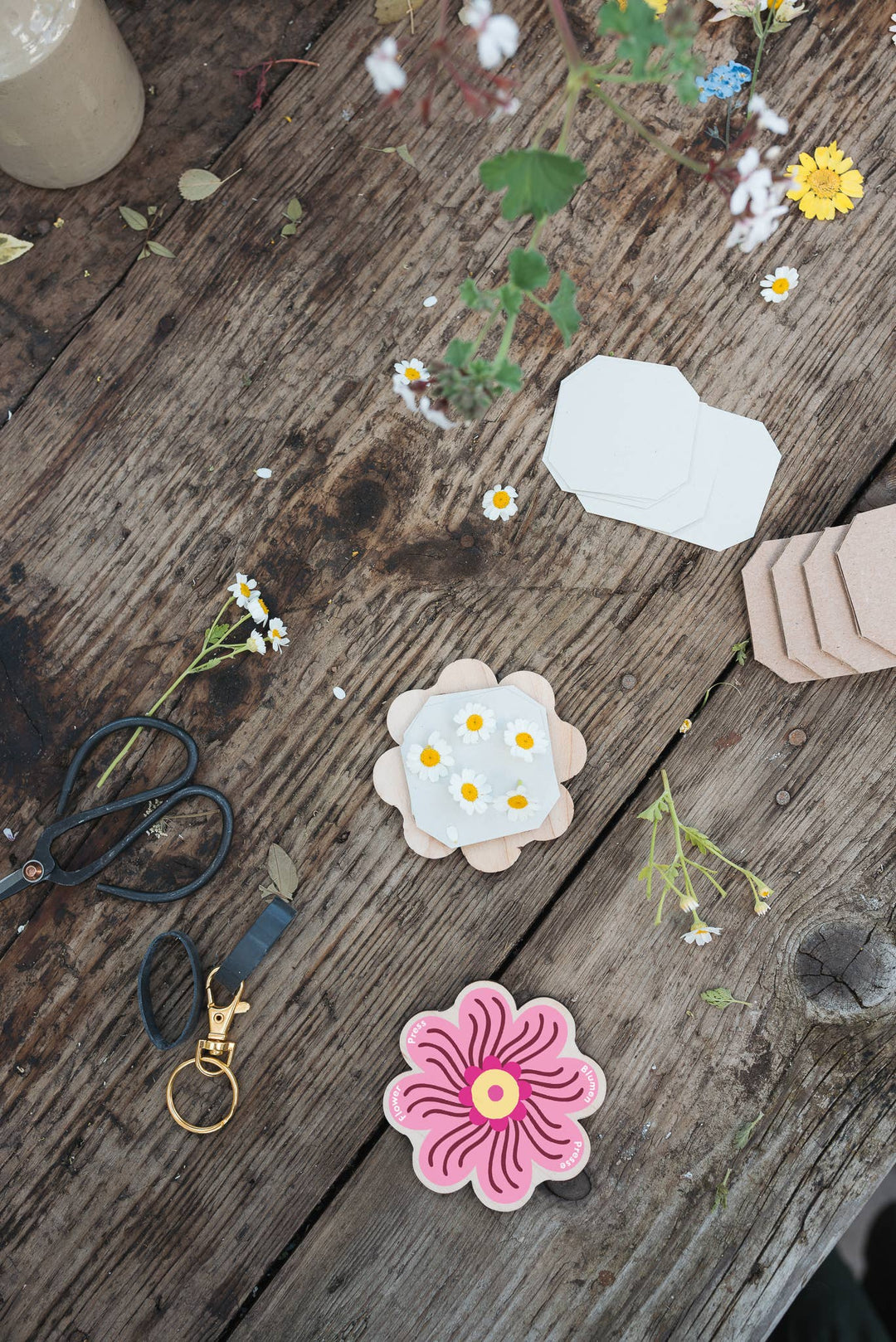 Keyring Flower Press - Pinks & Blues